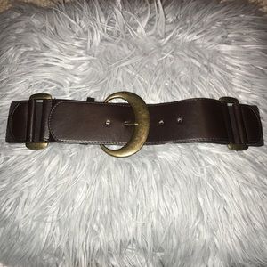 Brown elastic belt with gold buckle